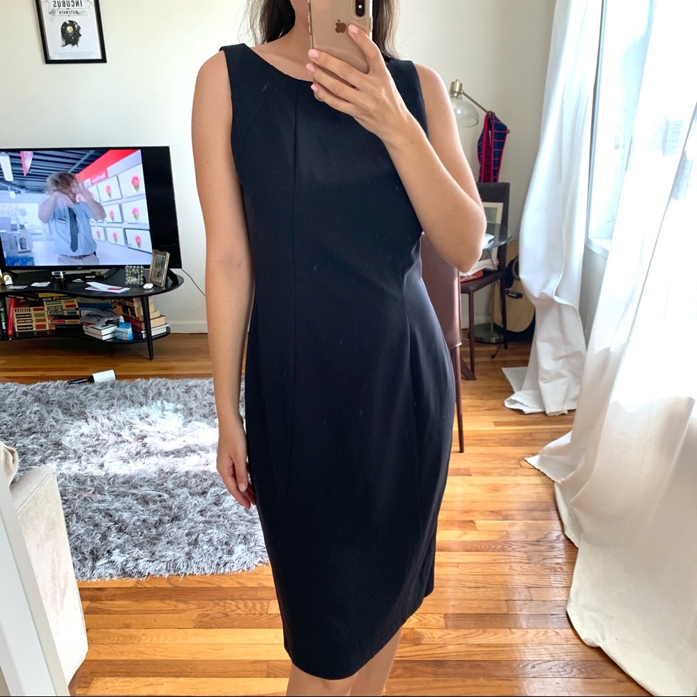 Hugo Boss knee length dress size 6 C4